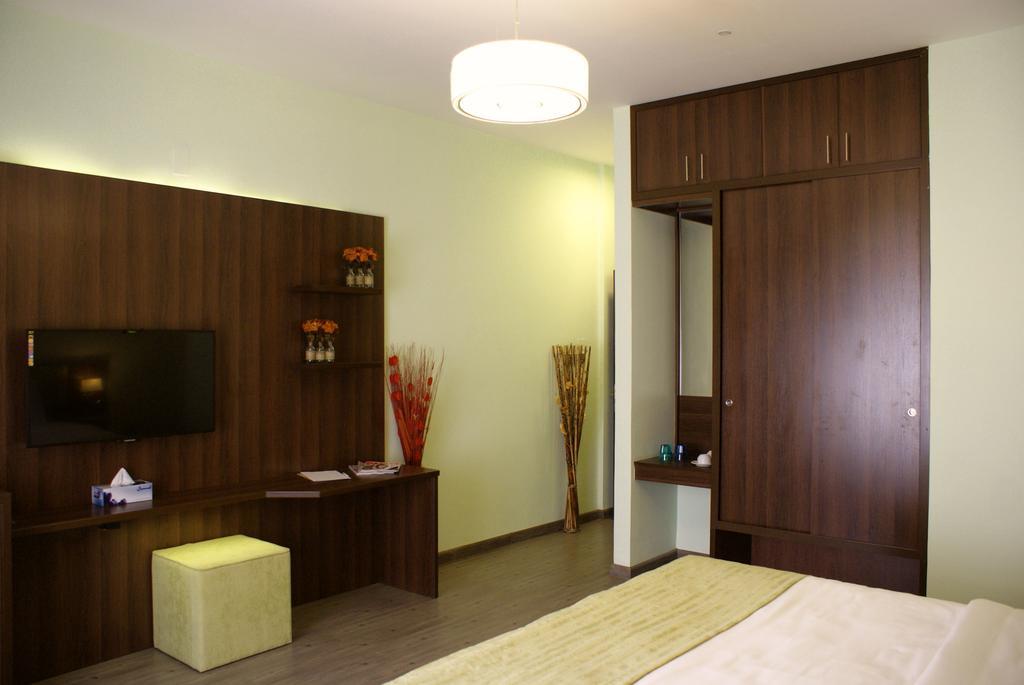 Weekend Hotel & Apartments Muskat Ruang foto