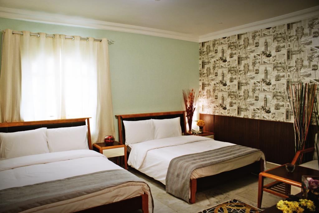 Weekend Hotel & Apartments Muskat Bagian luar foto