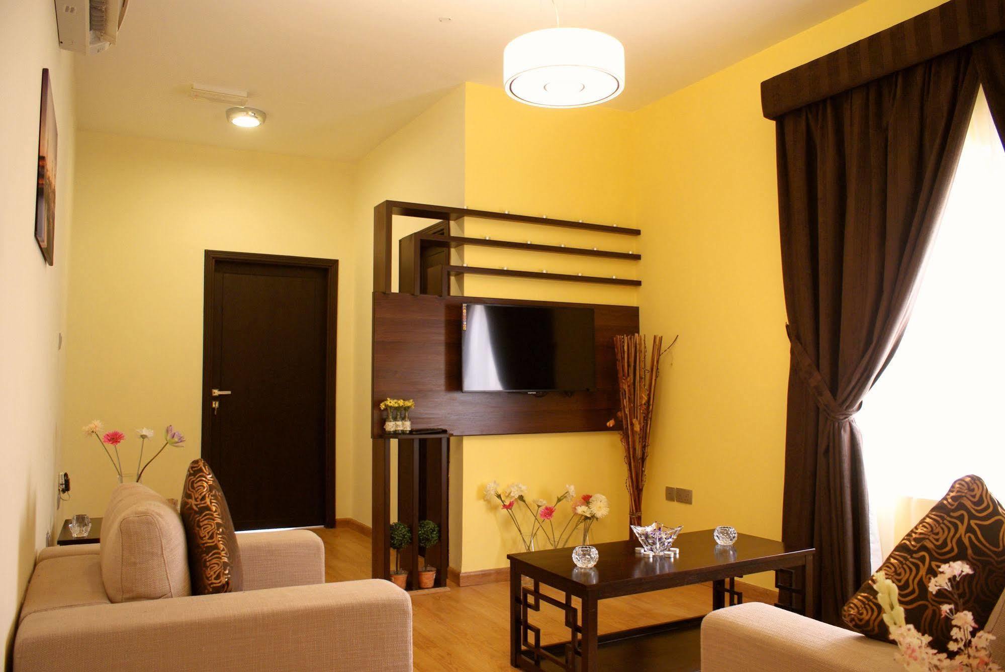 Weekend Hotel & Apartments Muskat Bagian luar foto