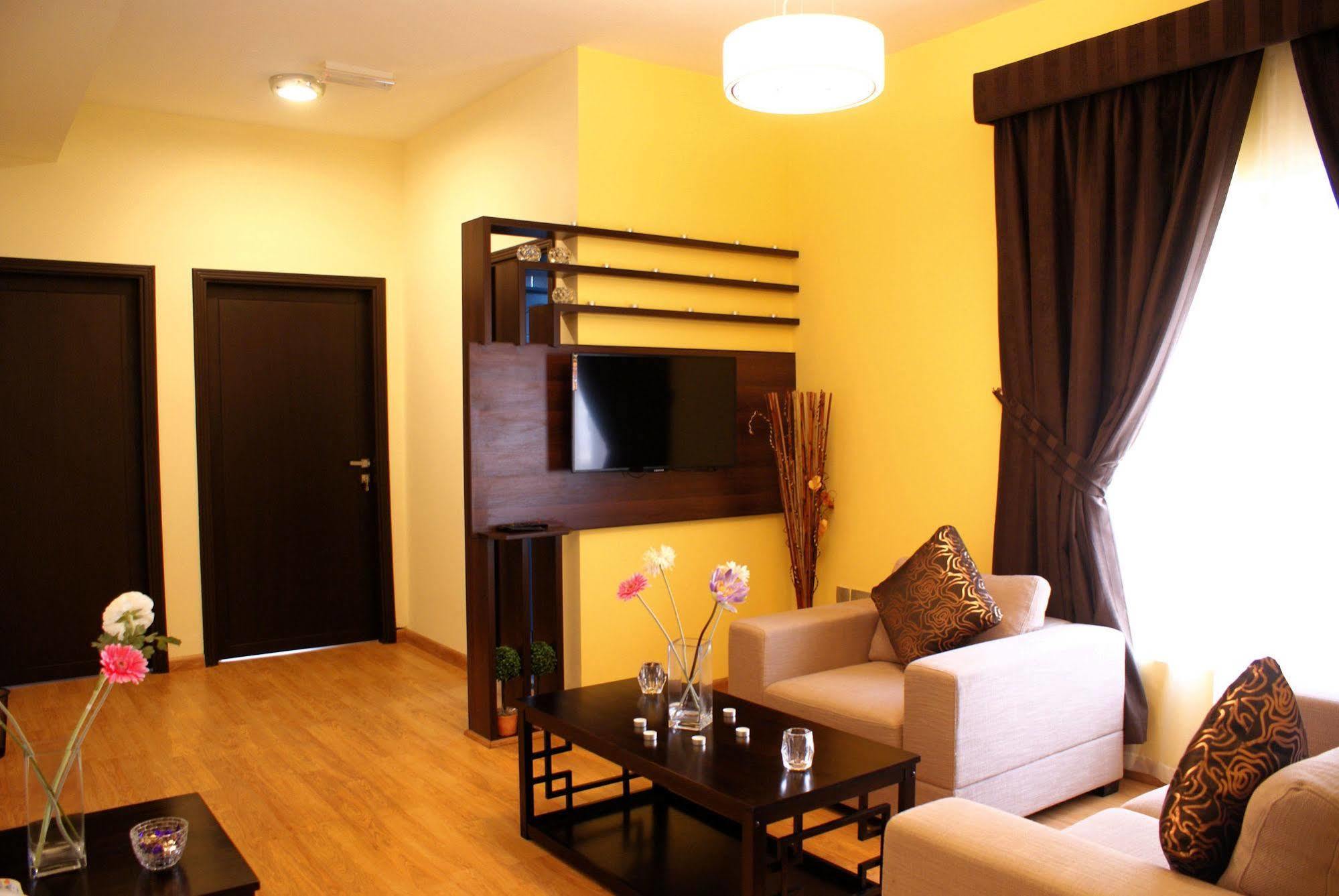 Weekend Hotel & Apartments Muskat Bagian luar foto